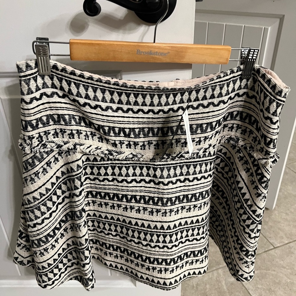 Banana Republic Black and White Patterned Skirt